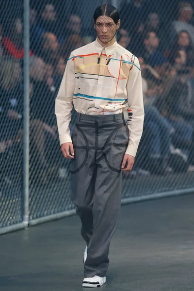 Look 50